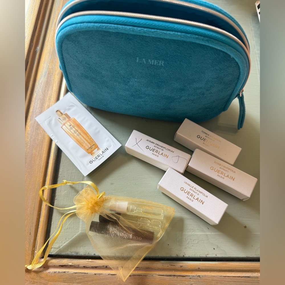 LA MER Suede Like Velvet Turquoise BAG NEW. Including 7 French Perfume Sample - Picture 6 of 6